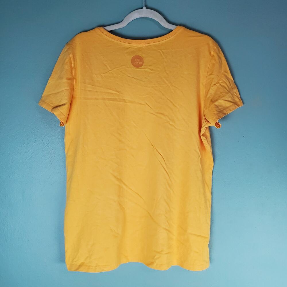 Life Is Good Womens Yellow Sandal Beach Sun Short Sleeve Crusher Tee Size Large - Picture 2 of 6